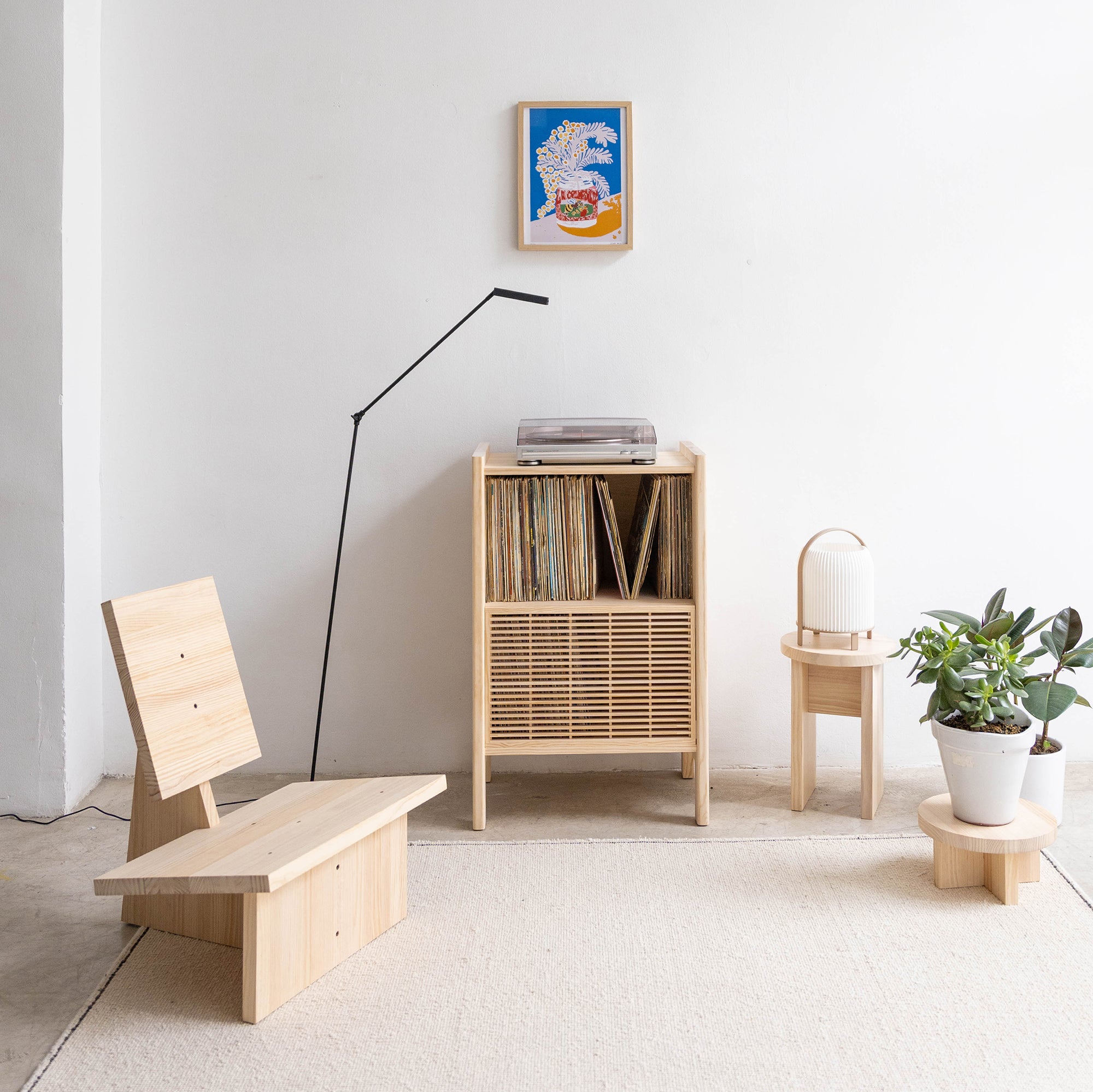 Aparador Baster de madera maciza para vinilos 1 puerta 59 cm