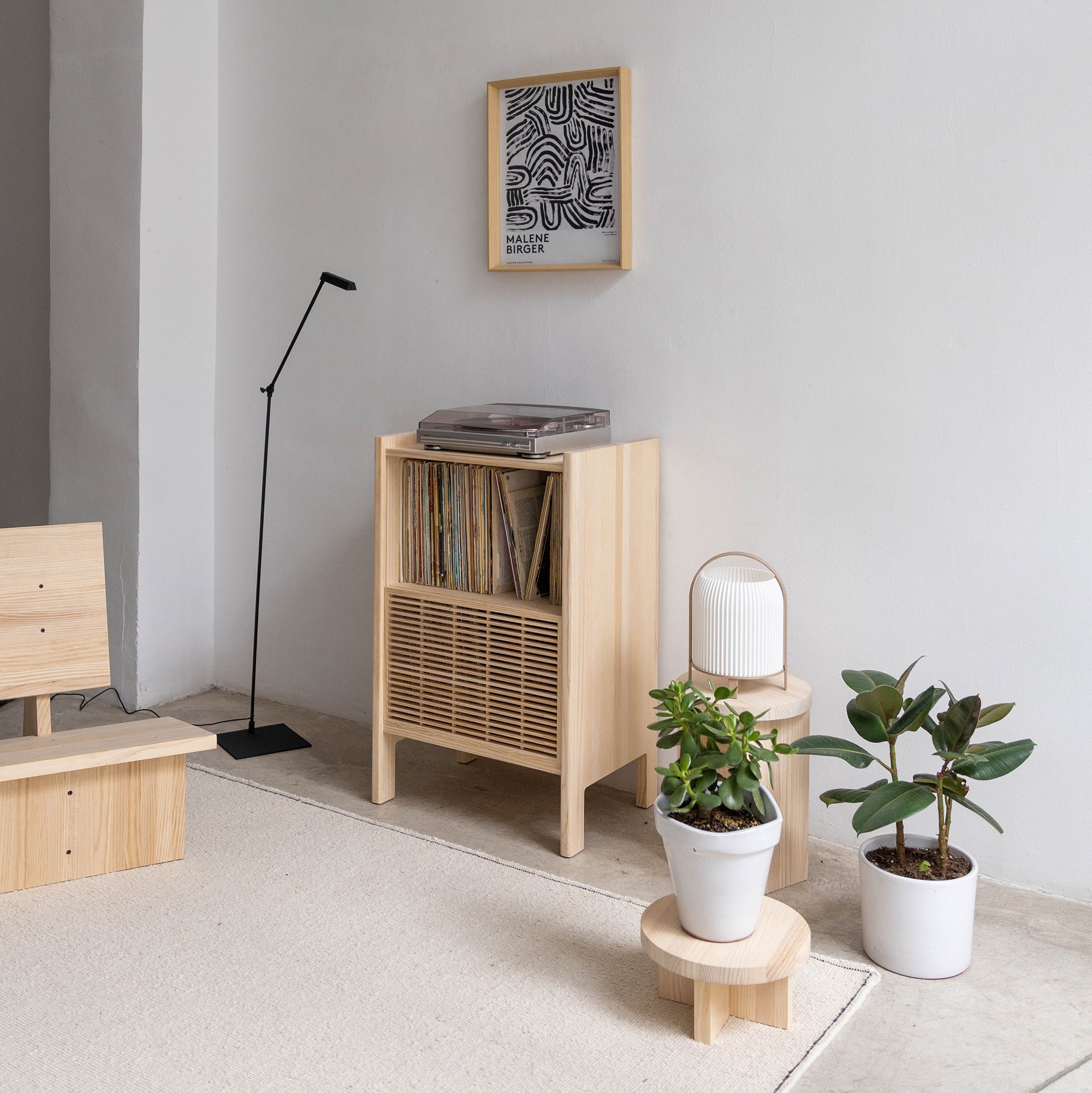 Aparador Baster de madera maciza para vinilos 1 puerta 59 cm