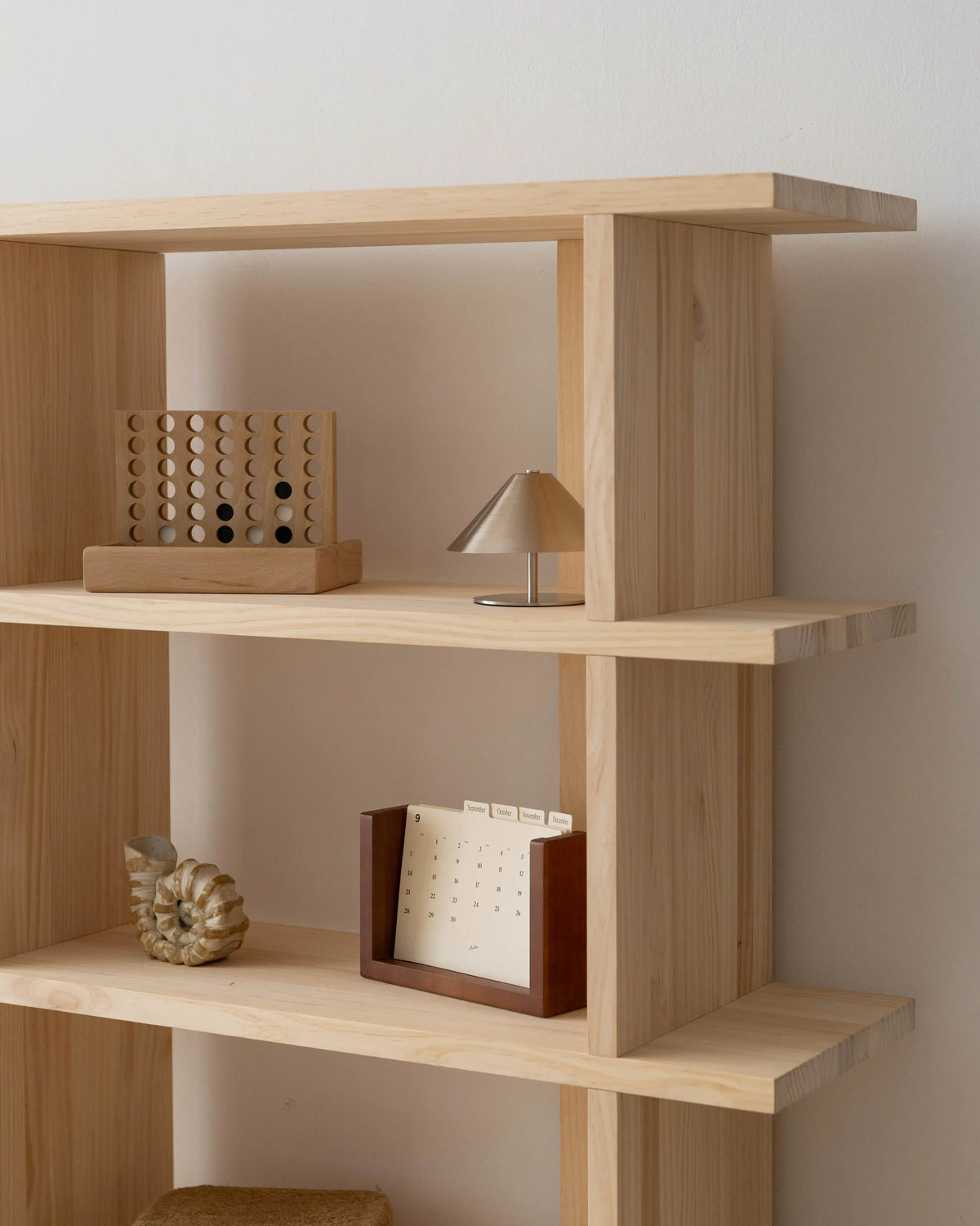 Montgó Bücherregal aus Massivholz 180 x 152,6 cm