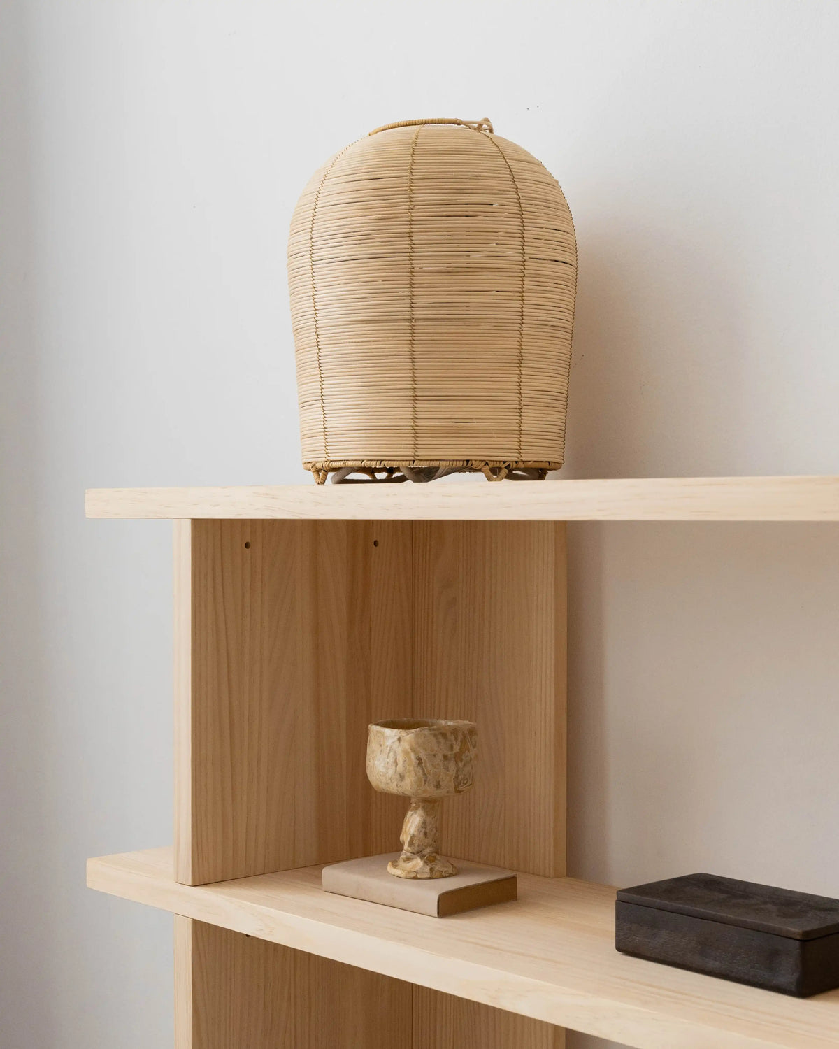 Montgó Bücherregal aus Massivholz 180 x 115,2 cm