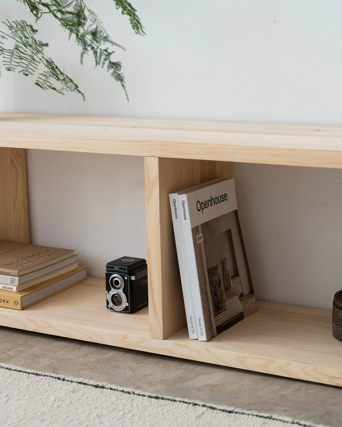 Montgó solid wood TV stand 180 x 40.4 cm