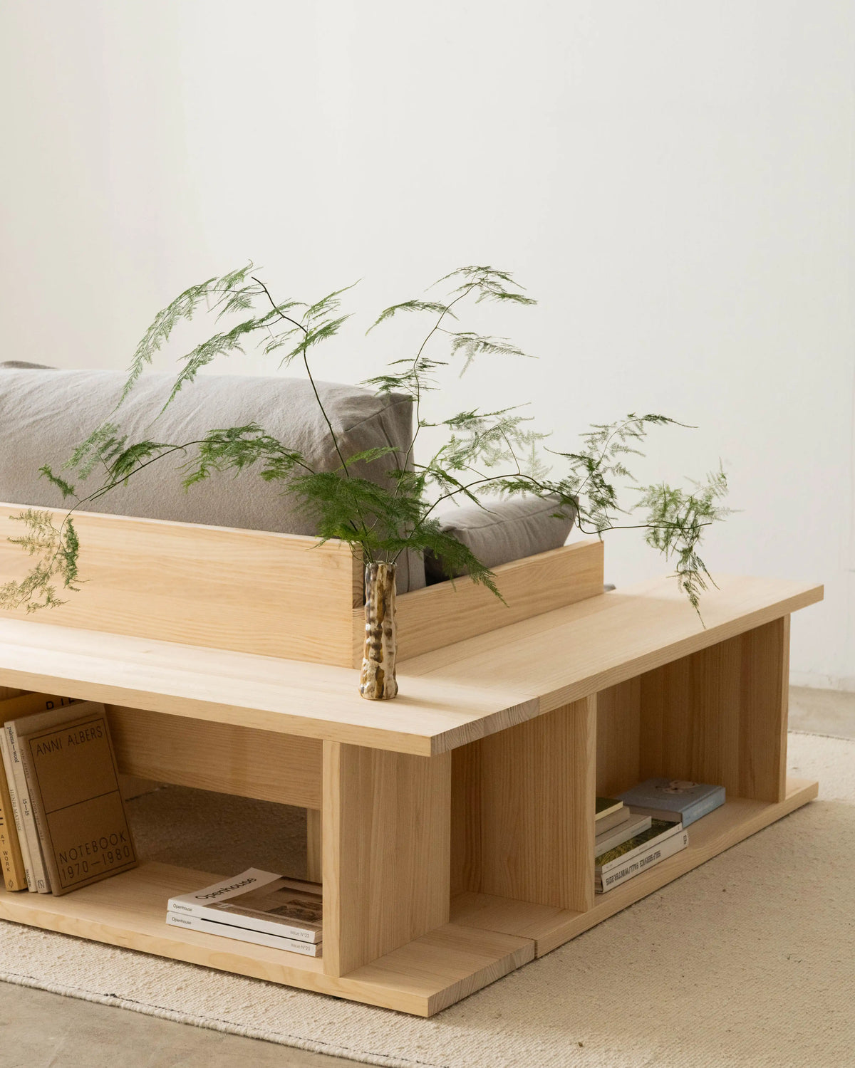 Montgó solid wood TV stand 180 x 40.4 cm