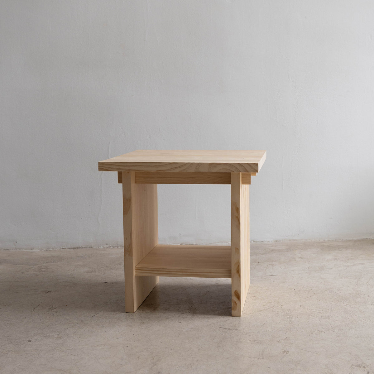 Espart - Table d'appoint en pin massif 50 cm