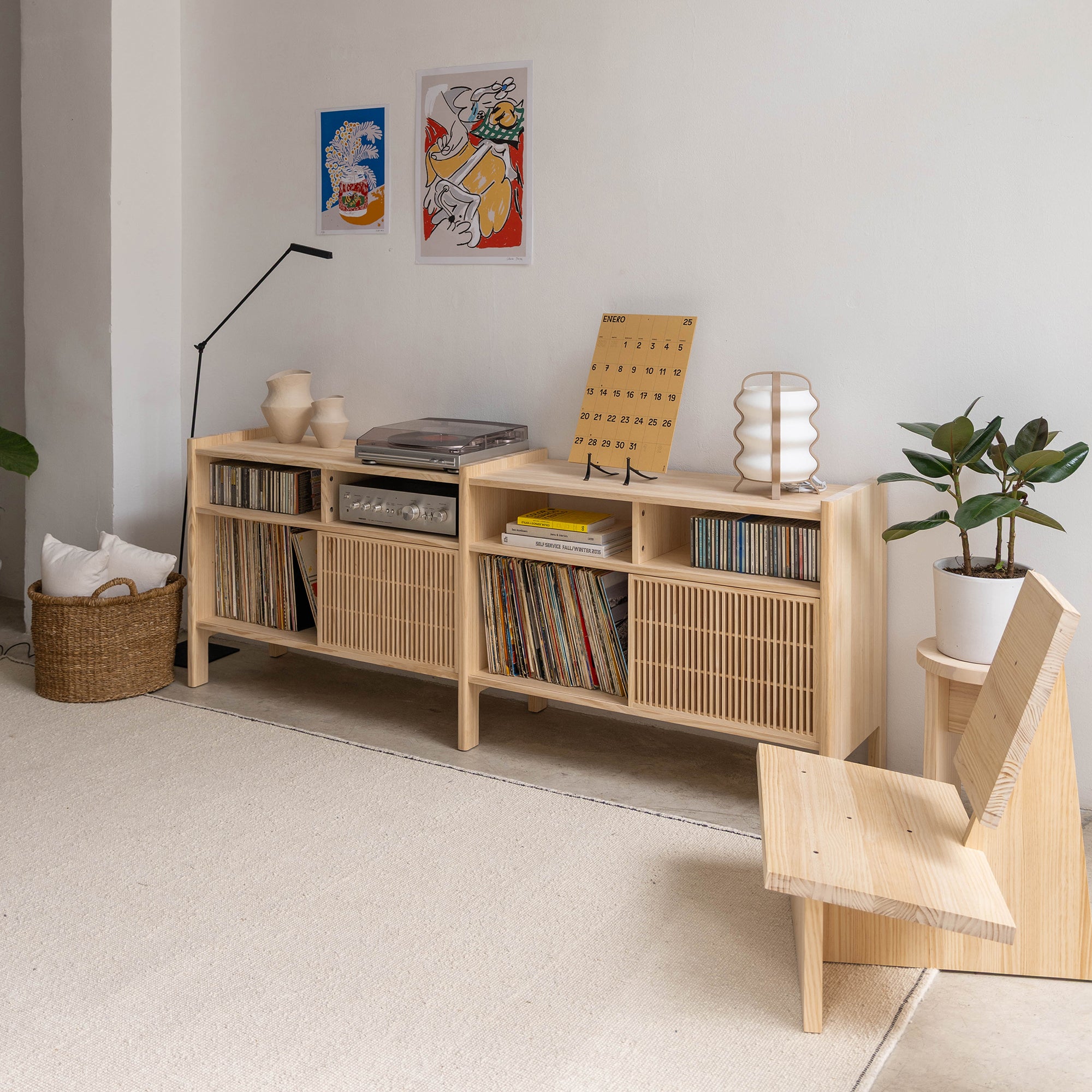 Mesquida medium sideboard in solid wood for vinyl records 2 doors 201 cm