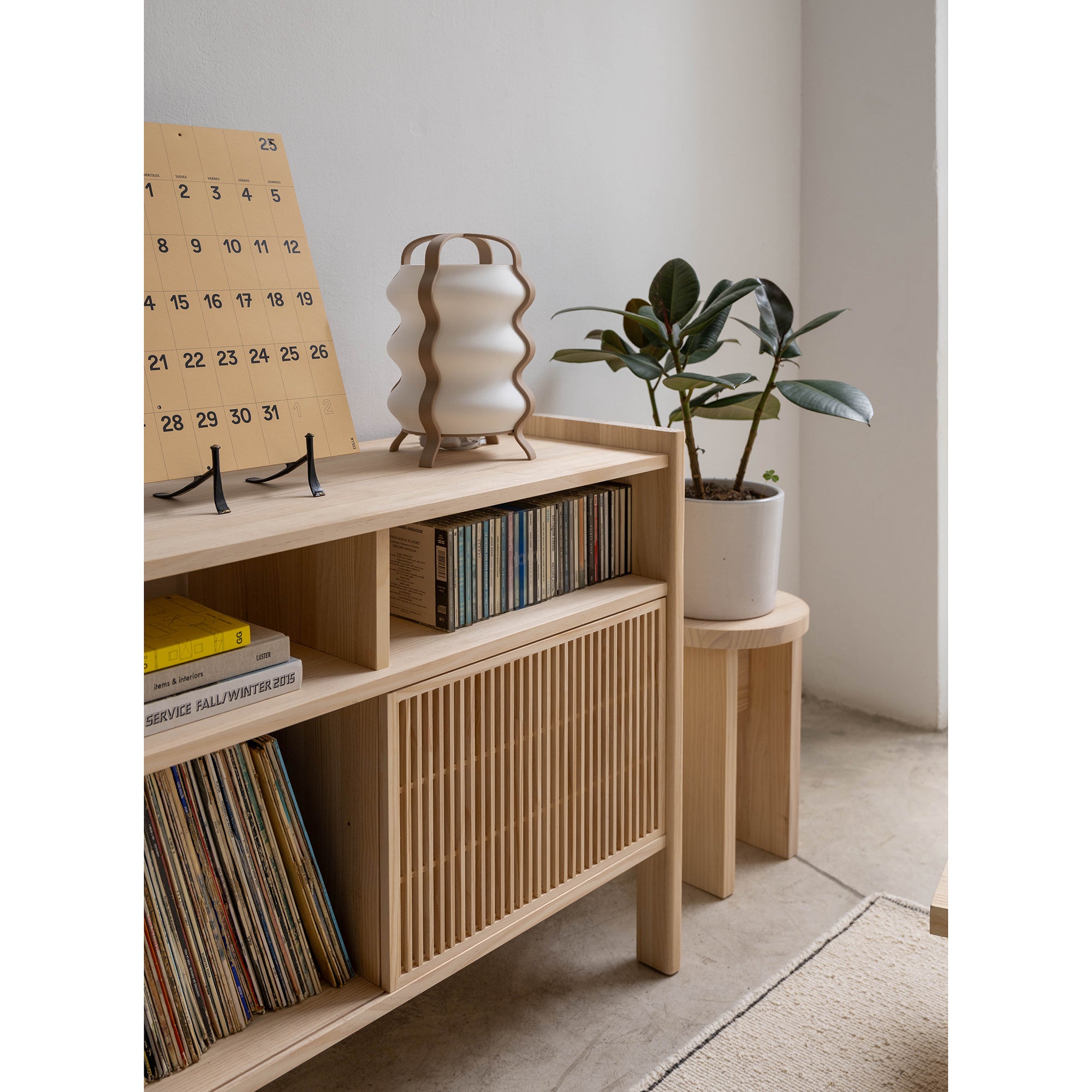 Mesquida medium sideboard in solid wood for vinyl records 2 doors 201 cm