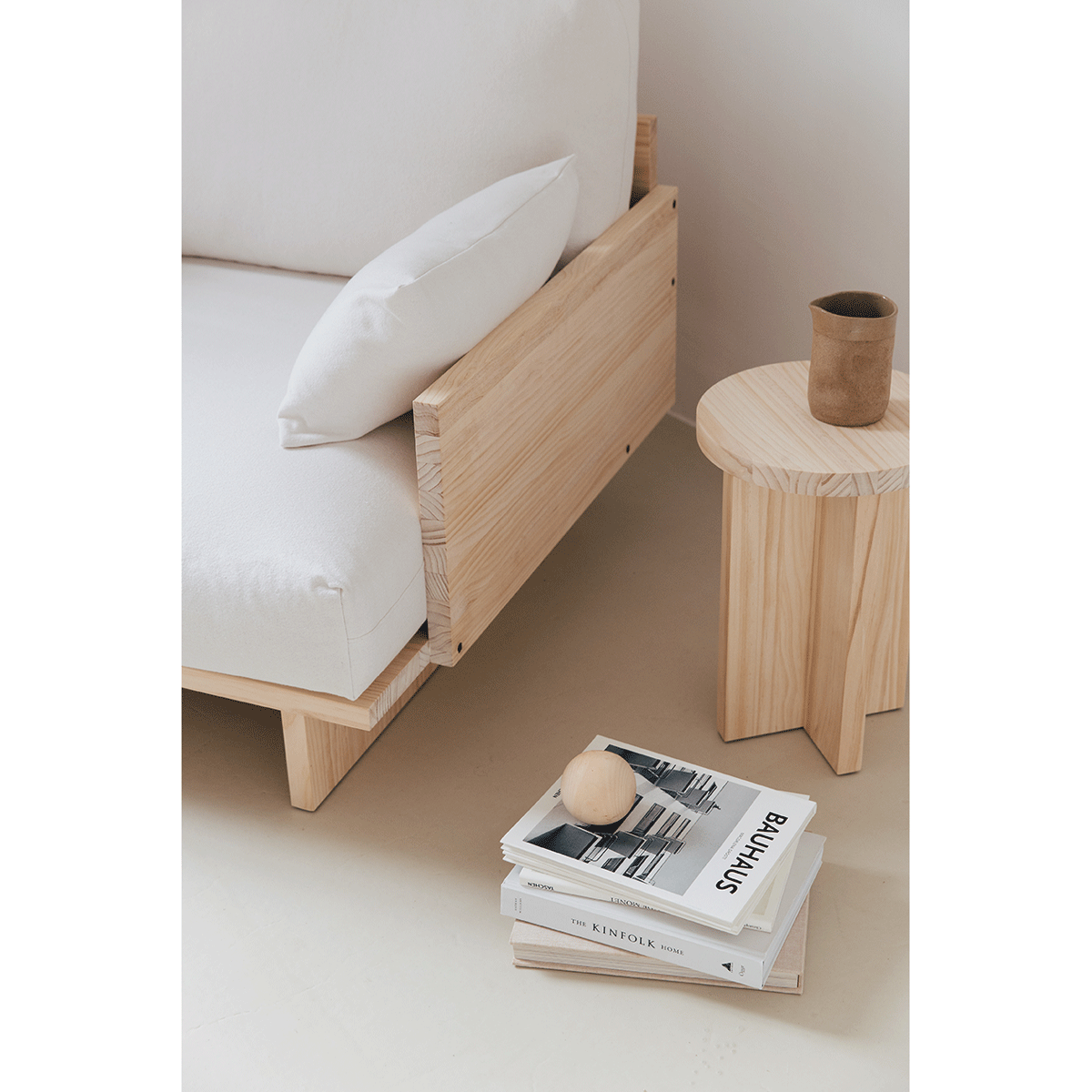 Fauteuil Bora en bois de pin, style méditerranéen 95 cm