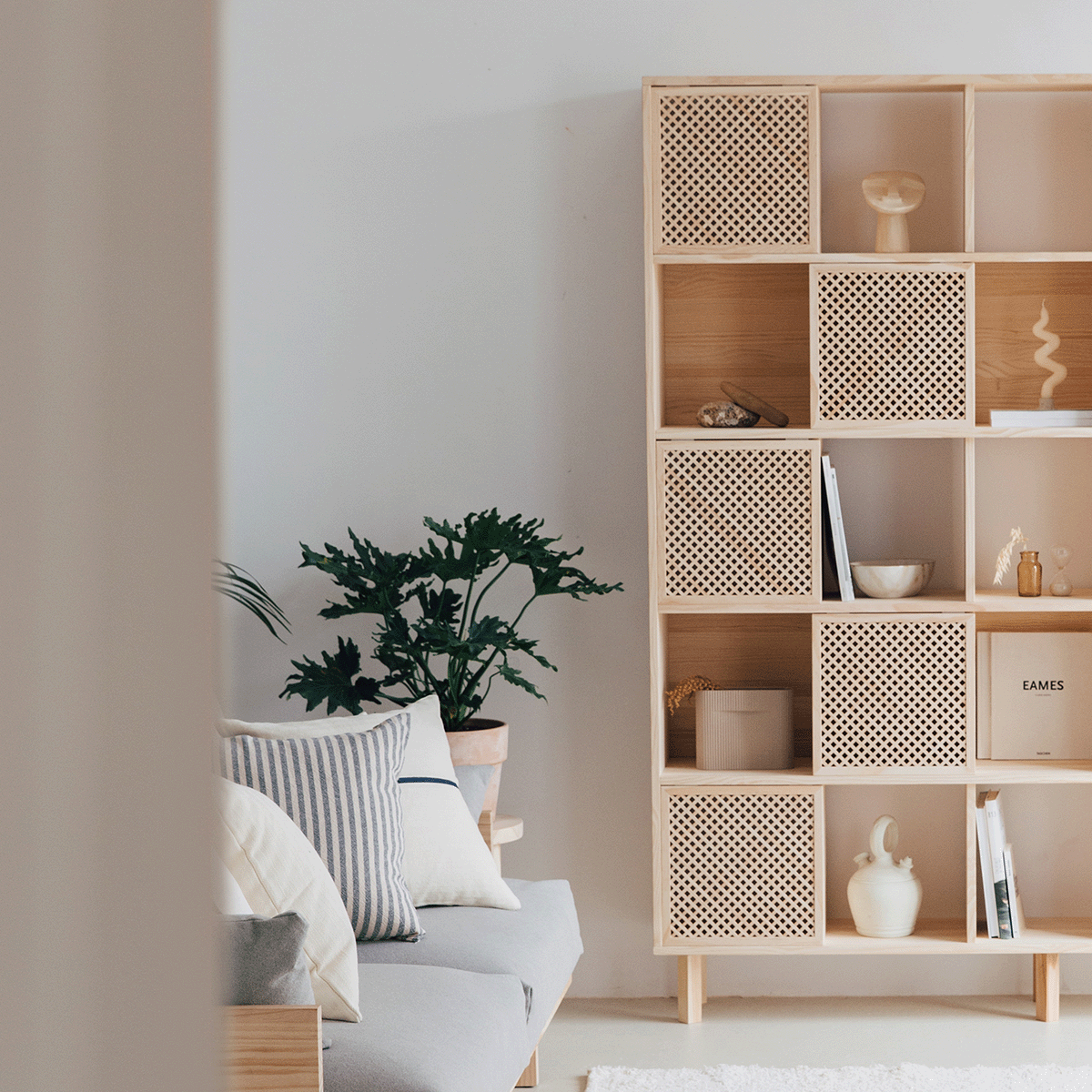Bookcase Blava of pine with 5 or 10 doors 160 cm