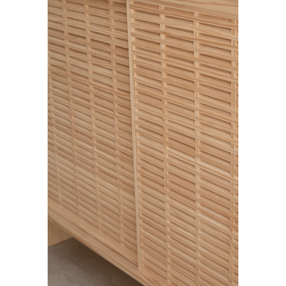 Aparador Voramar de pino con 3 puertas 180 cm
