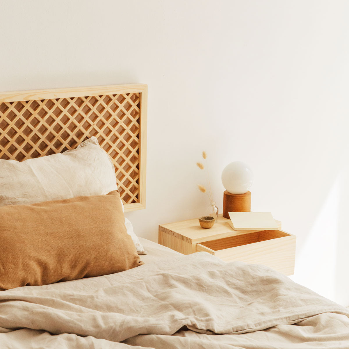 Bedside table Tabarca pine 40 cm wide