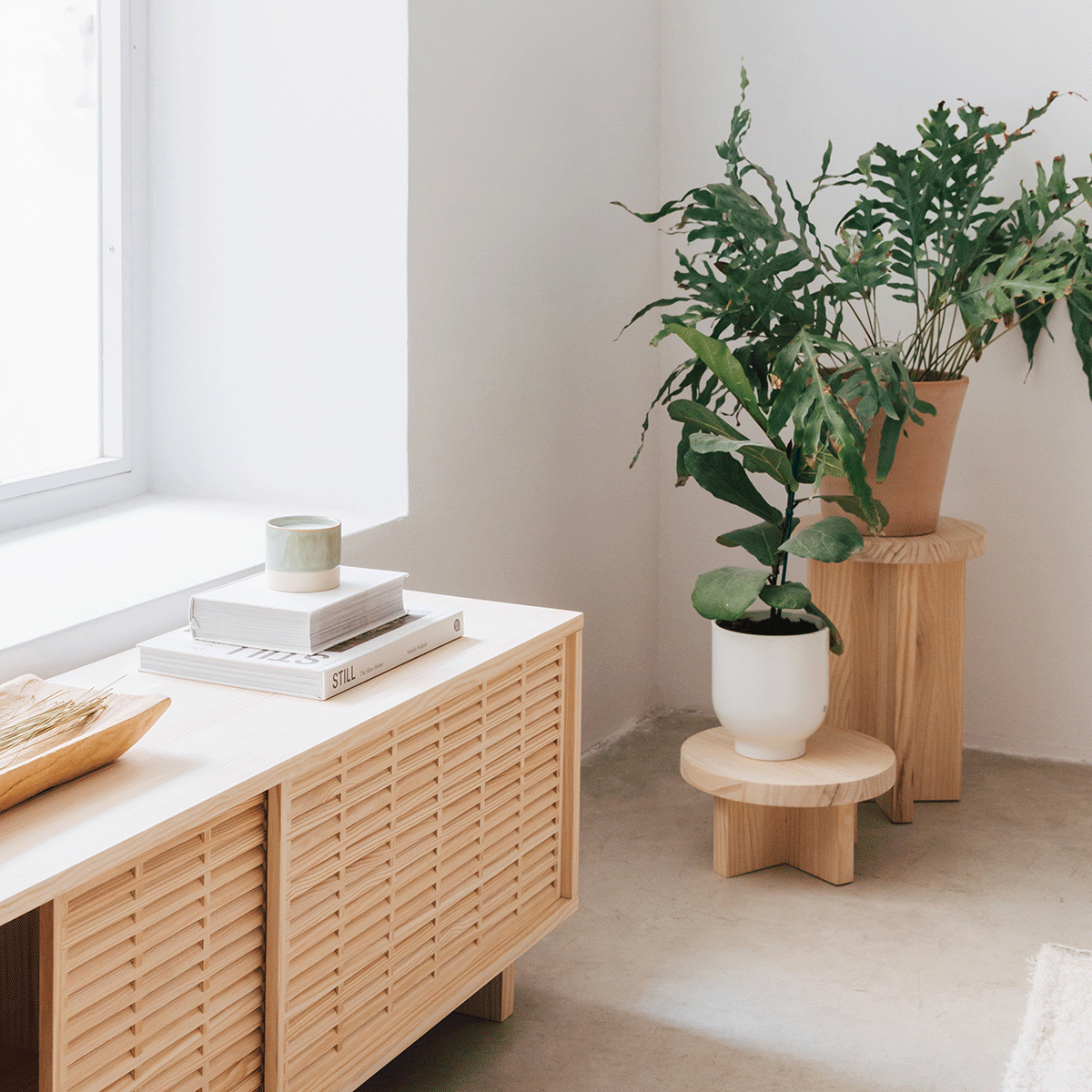 Mola - Tabouret bas en bois naturel 15 cm