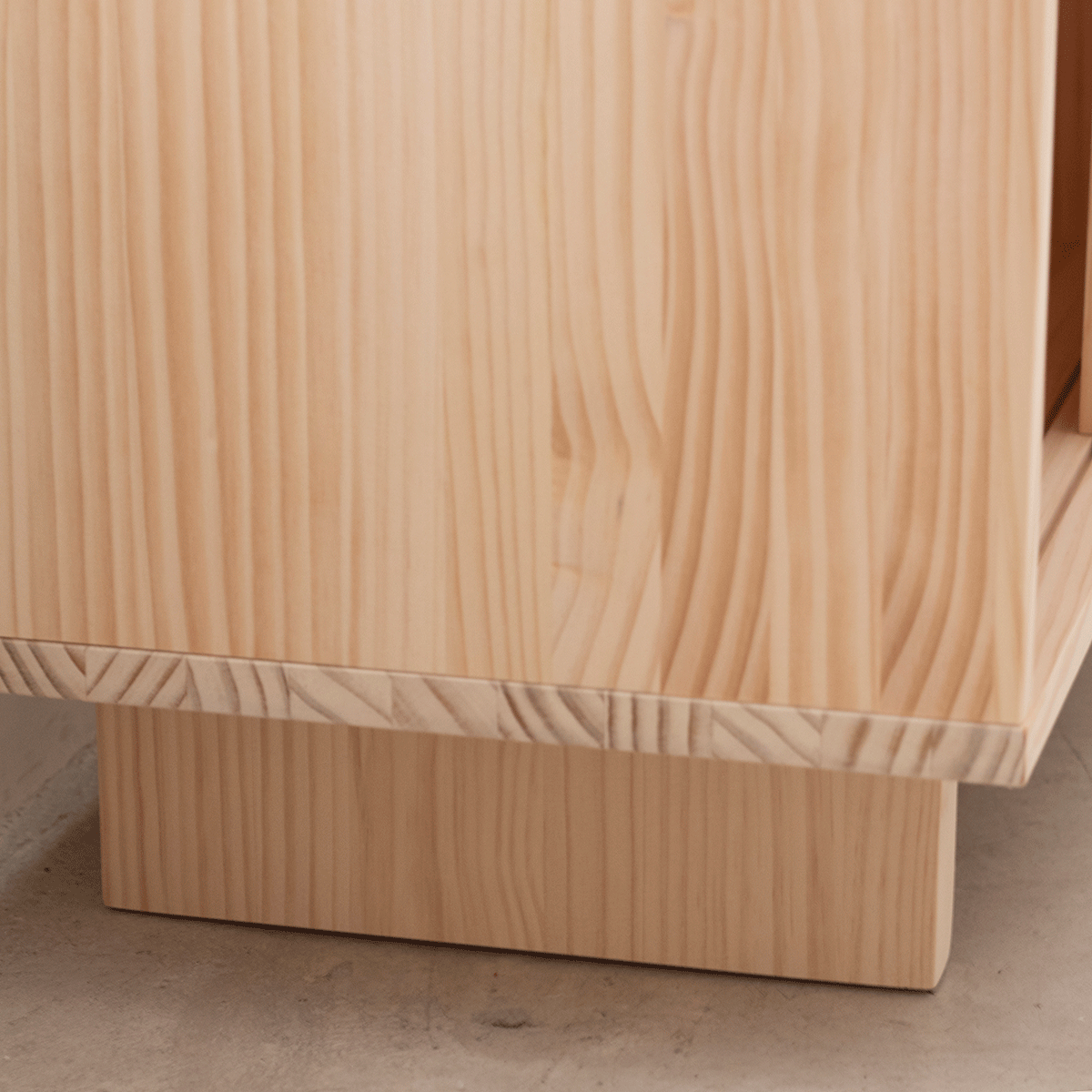 Moraira TV stand of pine with 2 mallorquina doors 120 cm