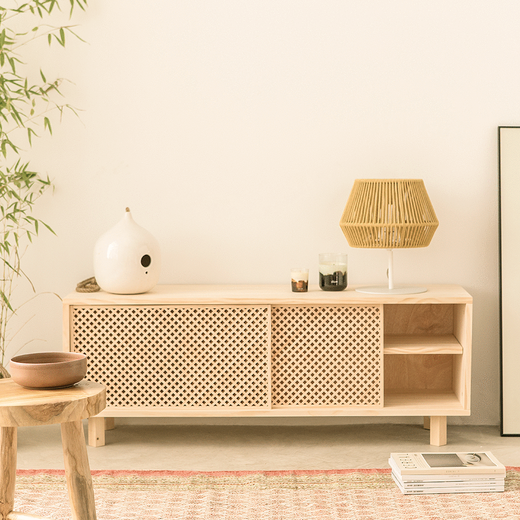 Mueble de TV Pola de pino con 1 o 2 puertas de celosía 120 cm