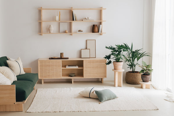 Keys to Decorating Small Apartments with Wooden Furniture