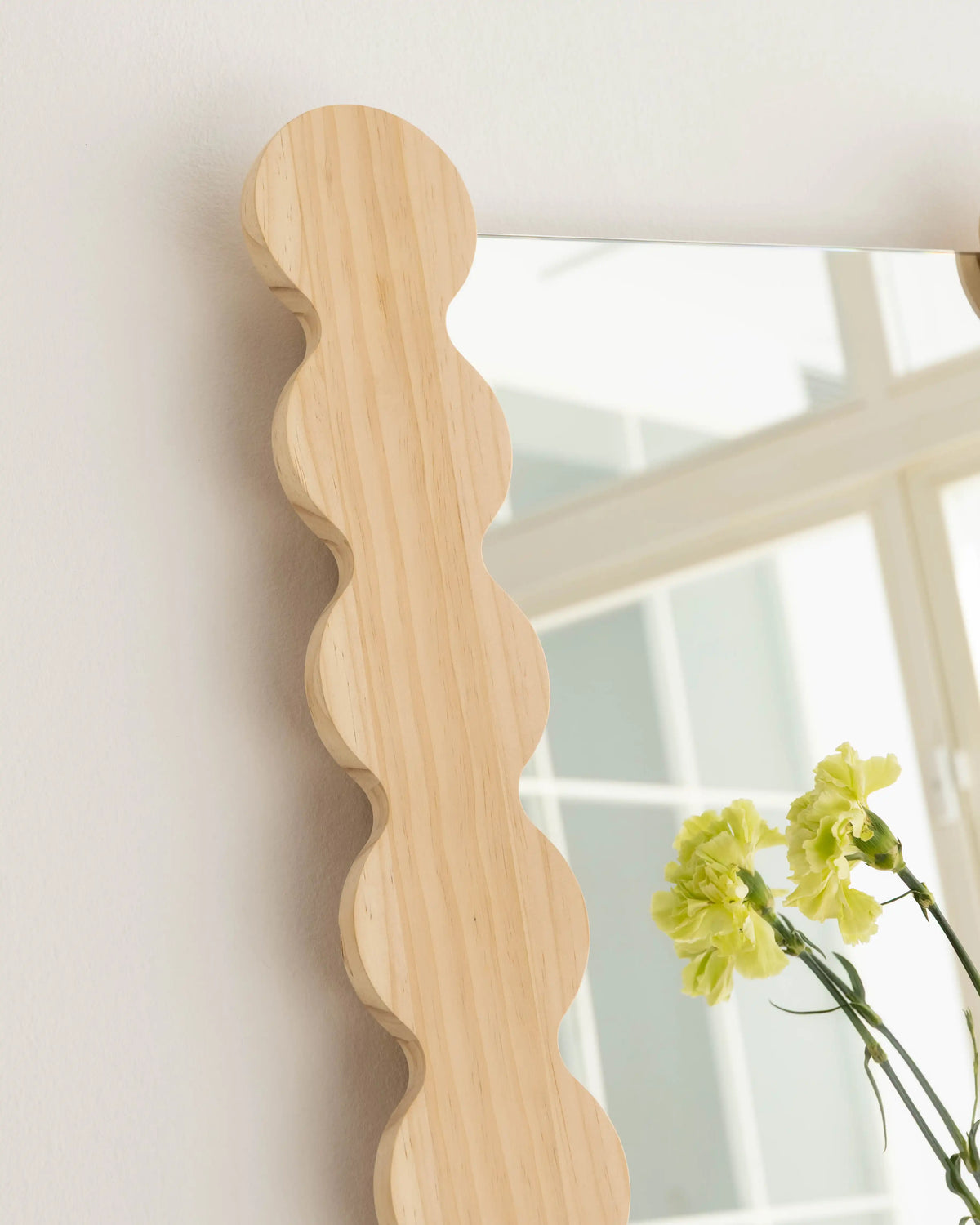 Saladeta solid wood mirror 52 x 77 cm