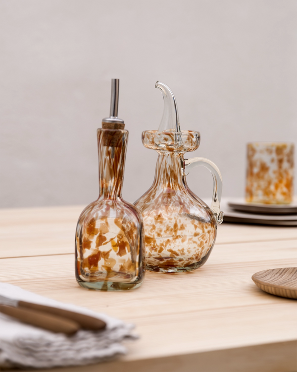 Sineu mundgeblasene Glasölflasche