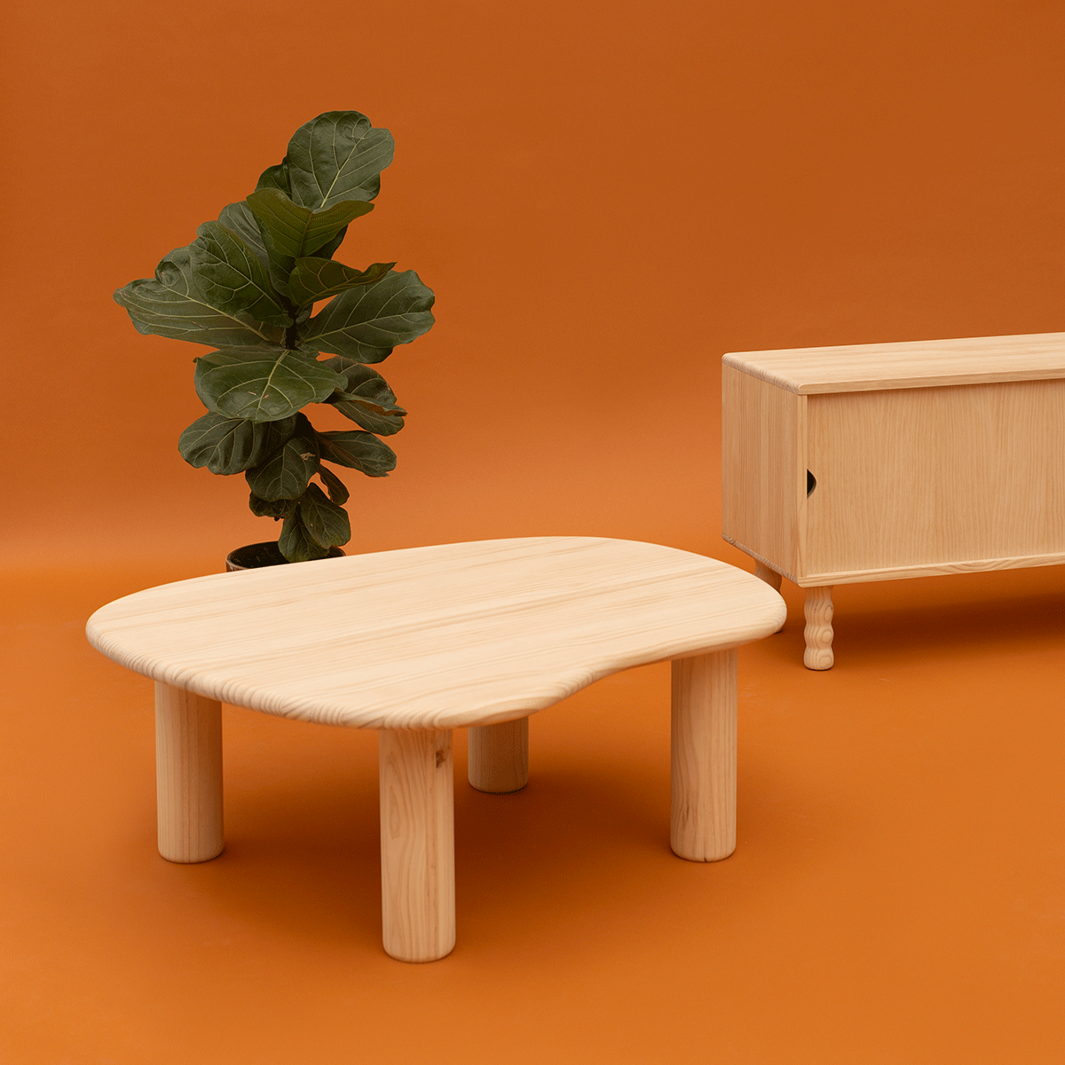 Calella - Coffee table in pine wood 93 cm
