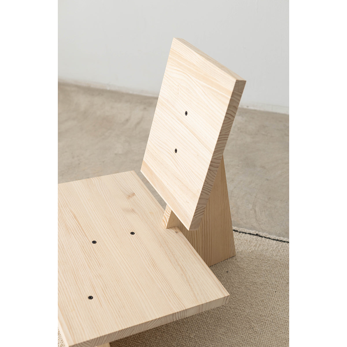 Butaca Trebalúger de madera maciza de pino PEFC 100%