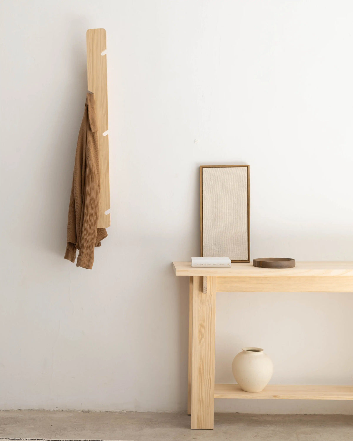 Perchero de pared Saona de madera maciza de pino 100 cm