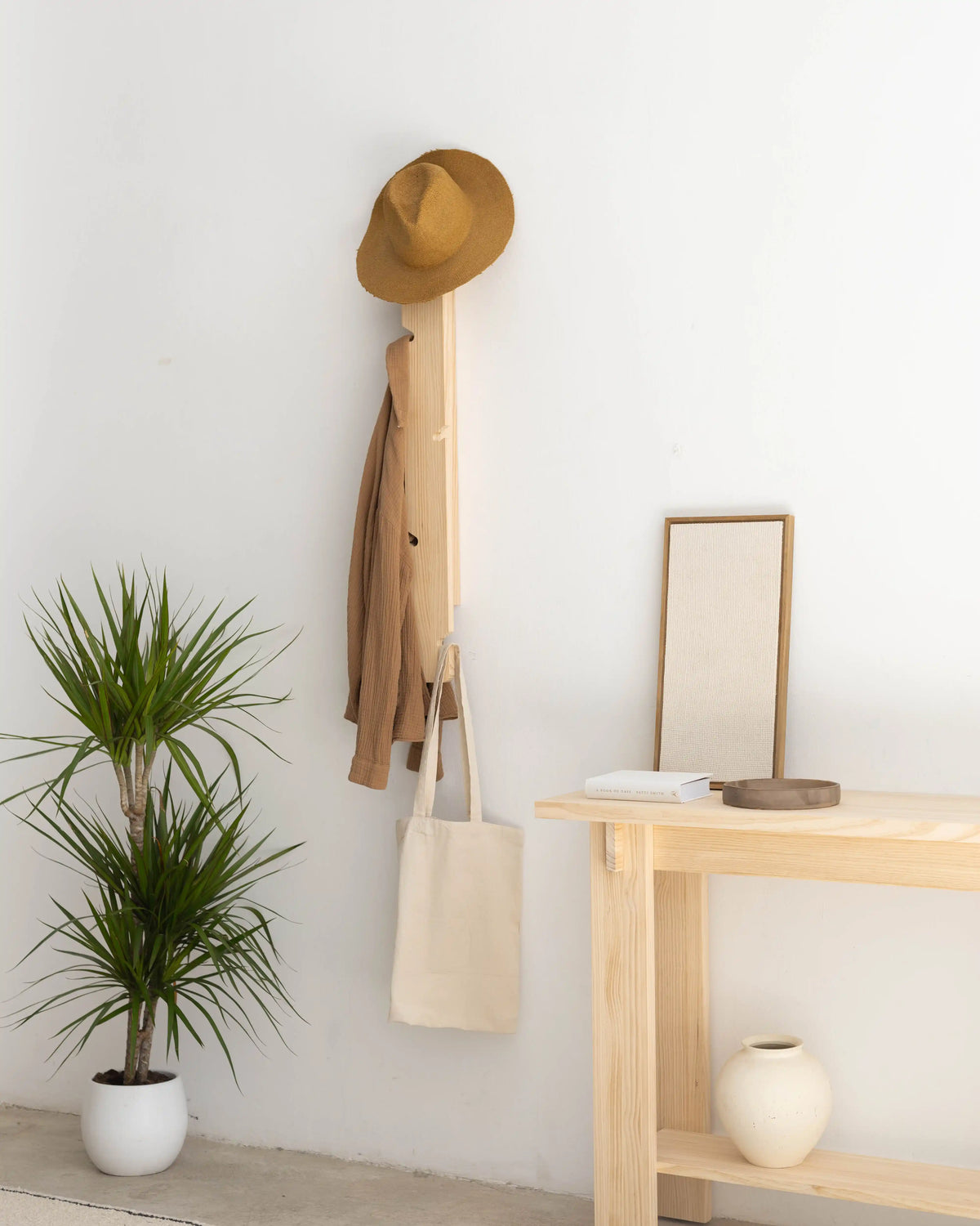 Perchero de pared Saona de madera maciza de pino 100 cm