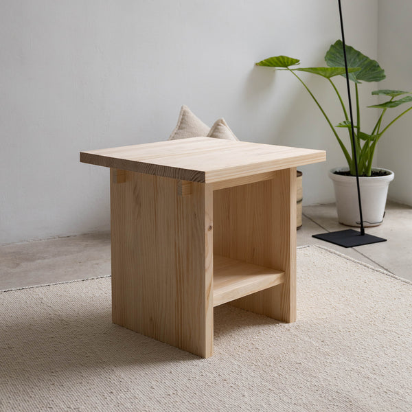 Espart - Side table made of solid pine wood 50 cm