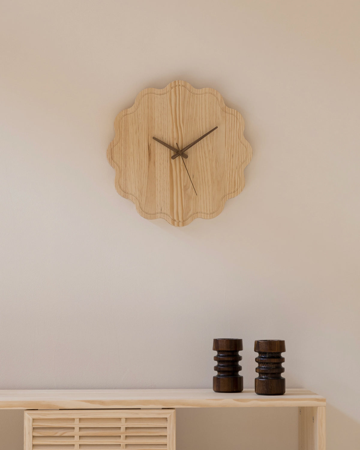 Avui wall clock 35 cm