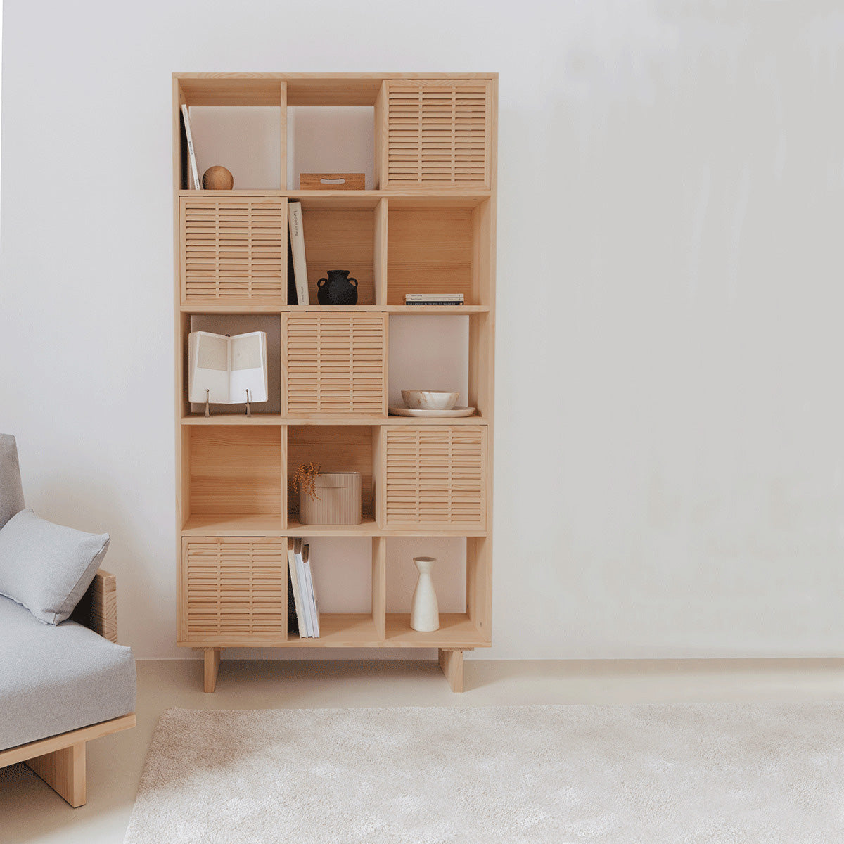 Bookcase Estreta in pine with 5 doors 98 cm