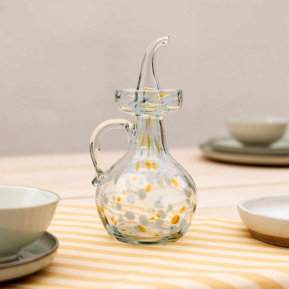 Llubí Ölflasche aus mundgeblasenem Glas