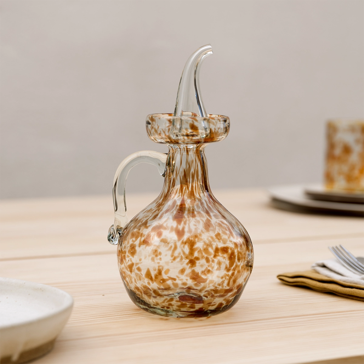 Sineu mundgeblasene Glasölflasche