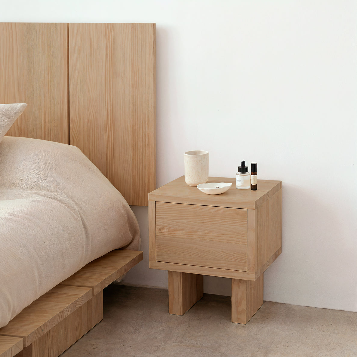 Oak color varnished