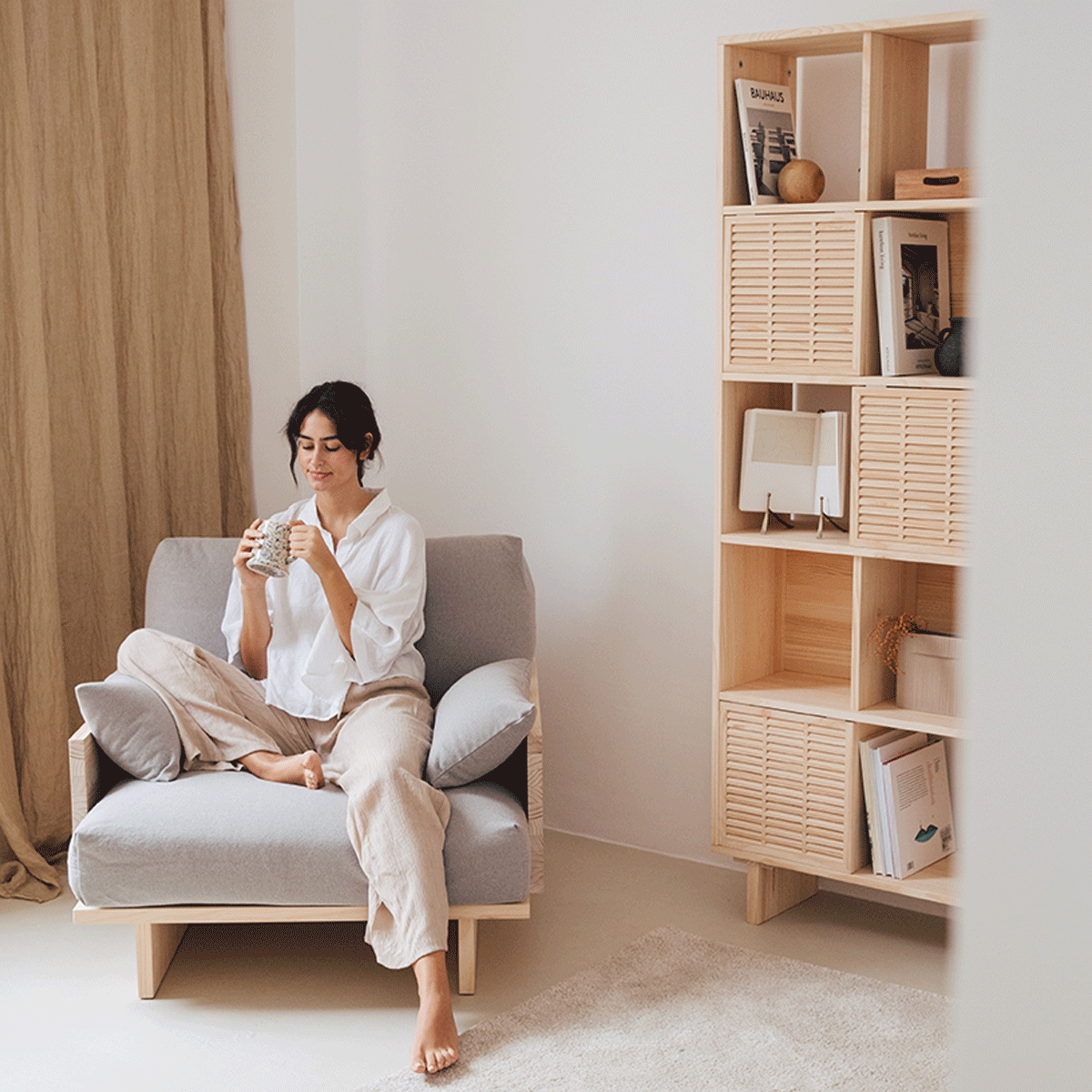 Bora armchair made of pine wood in Mediterranean style 95 cm