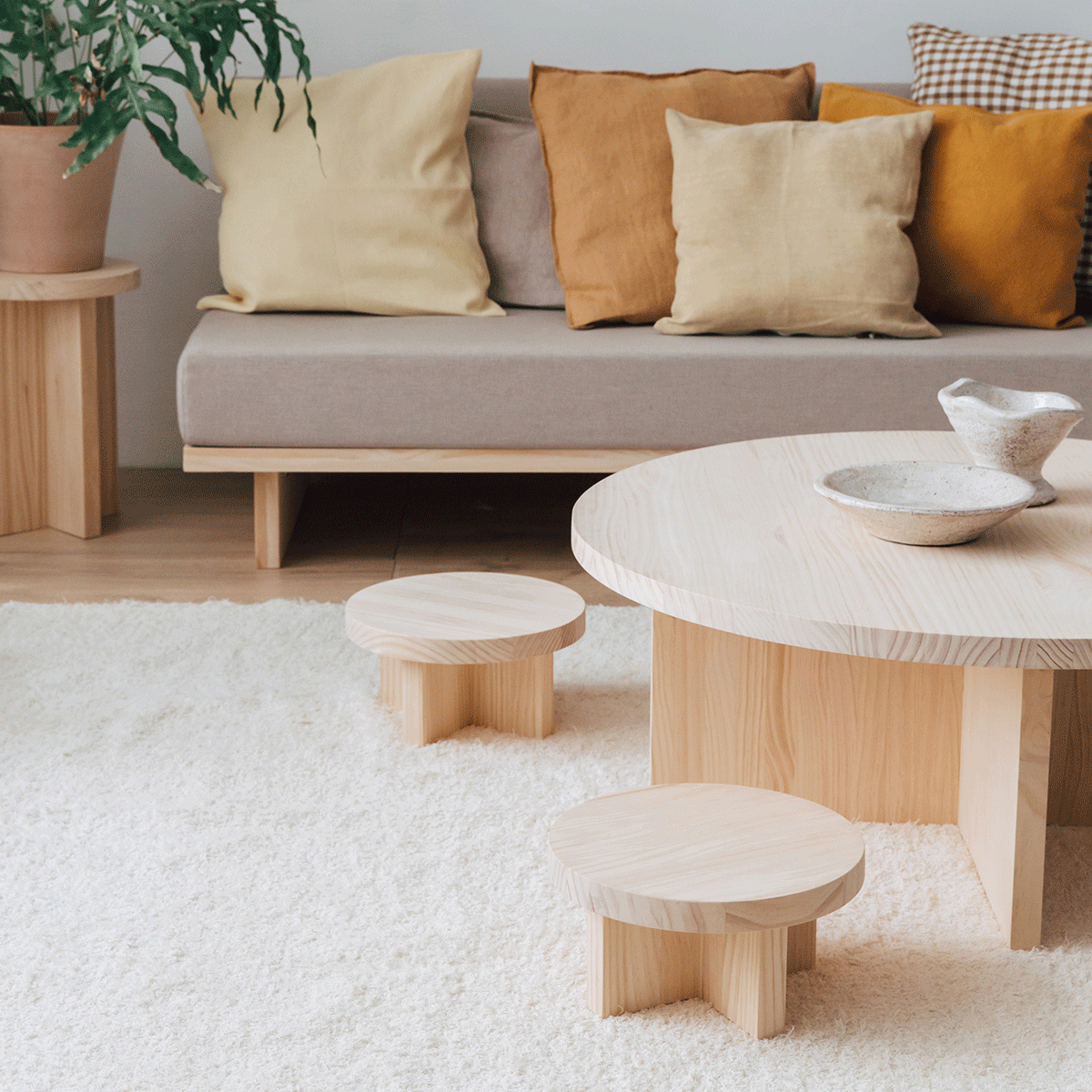 Mola - Taburete bajo de madera natural 15 cm